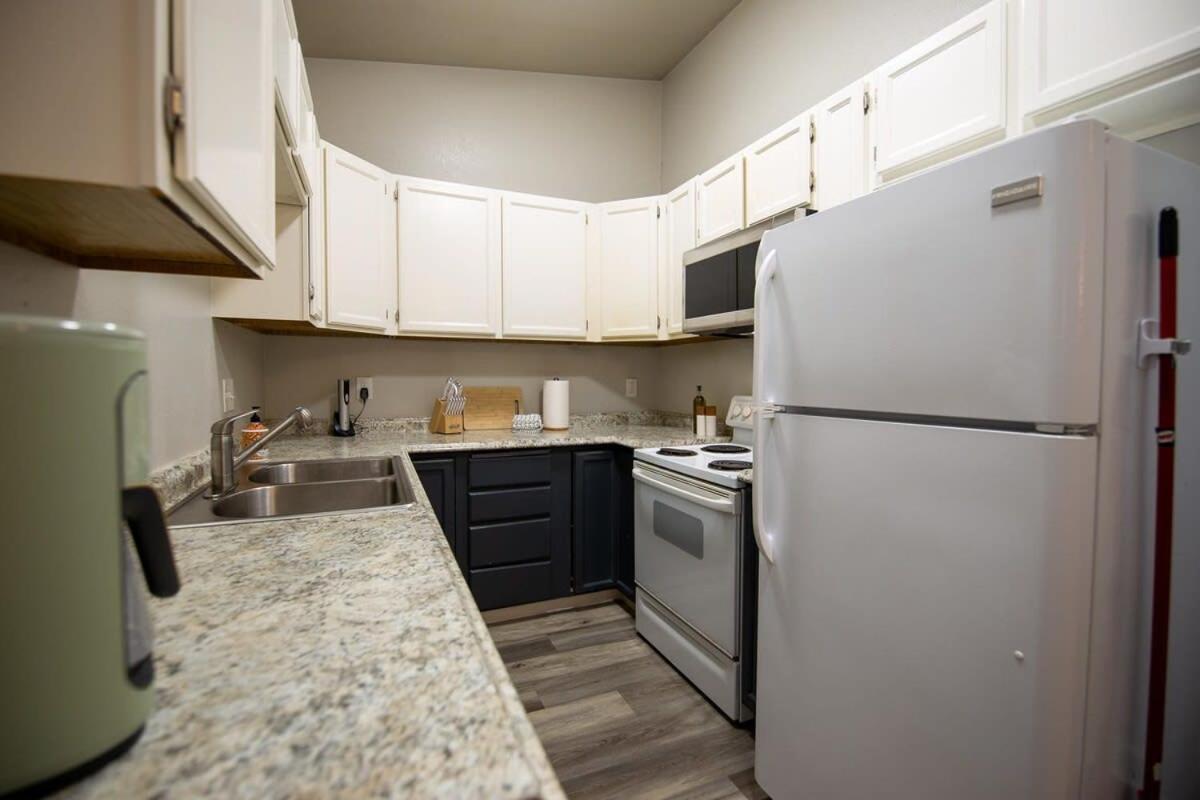 Stylish1 Bed 1 Bath Apartment แองเคอเรจ ภายนอก รูปภาพ